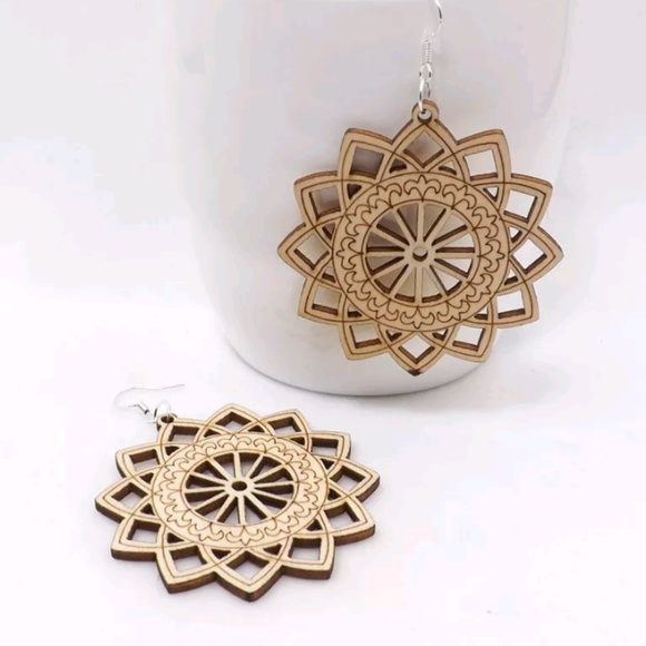 Handmade Beautiful Wooden Dangle Drop Earrings - Picture 2 of 3